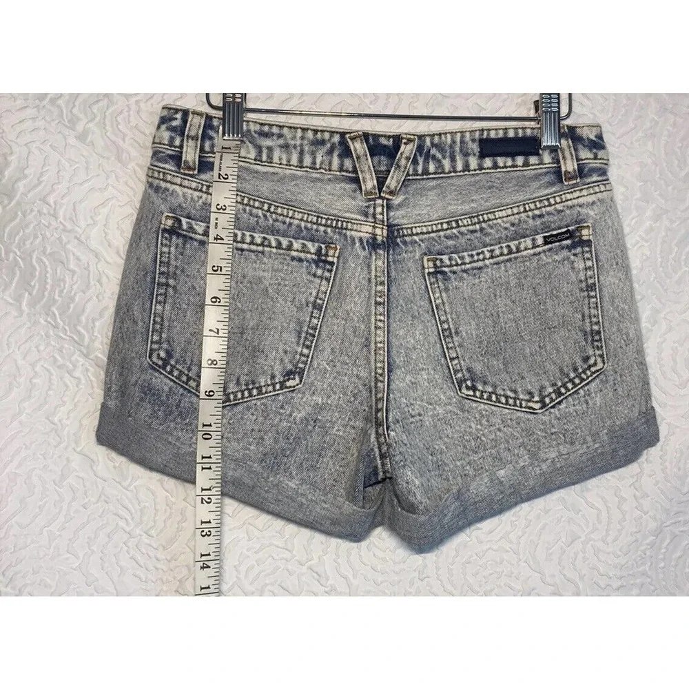 Volcom Women’s Jean Shorts Boyfriend Fit Stone Wash Denim Size 26